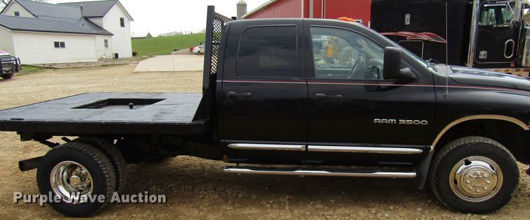 image for item FD9419 2005 Dodge Ram 3500  Quad Cab flatbed pickup truck