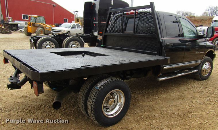 image for item FD9419 2005 Dodge Ram 3500  Quad Cab flatbed pickup truck