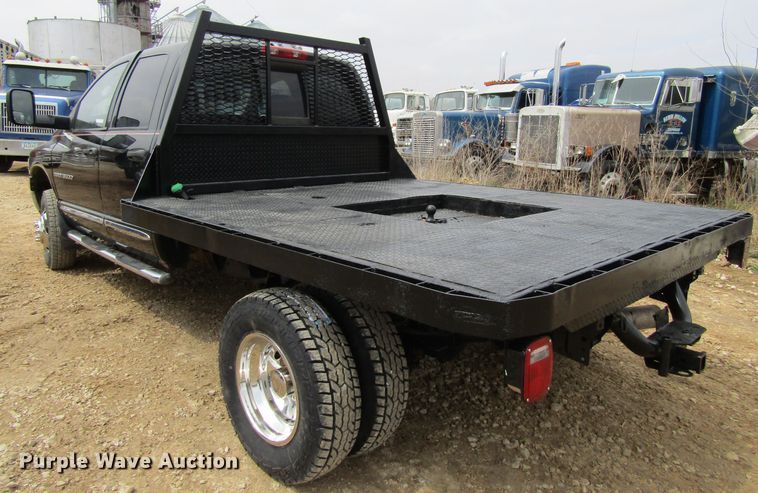 image for item FD9419 2005 Dodge Ram 3500  Quad Cab flatbed pickup truck