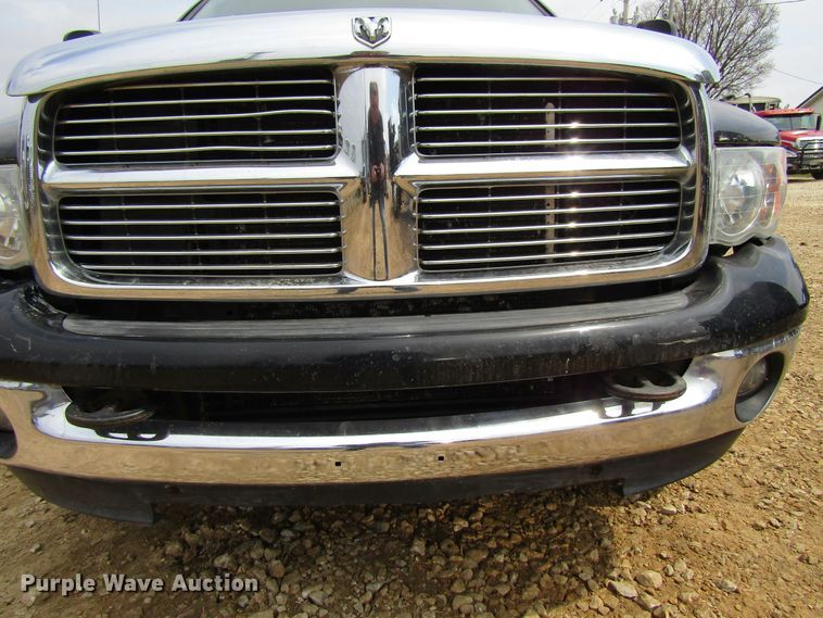 image for item FD9419 2005 Dodge Ram 3500  Quad Cab flatbed pickup truck