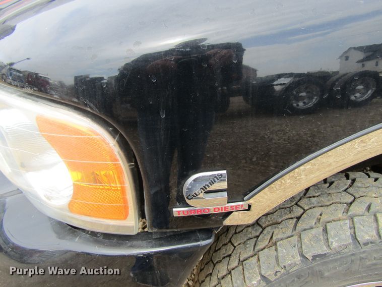 image for item FD9419 2005 Dodge Ram 3500  Quad Cab flatbed pickup truck