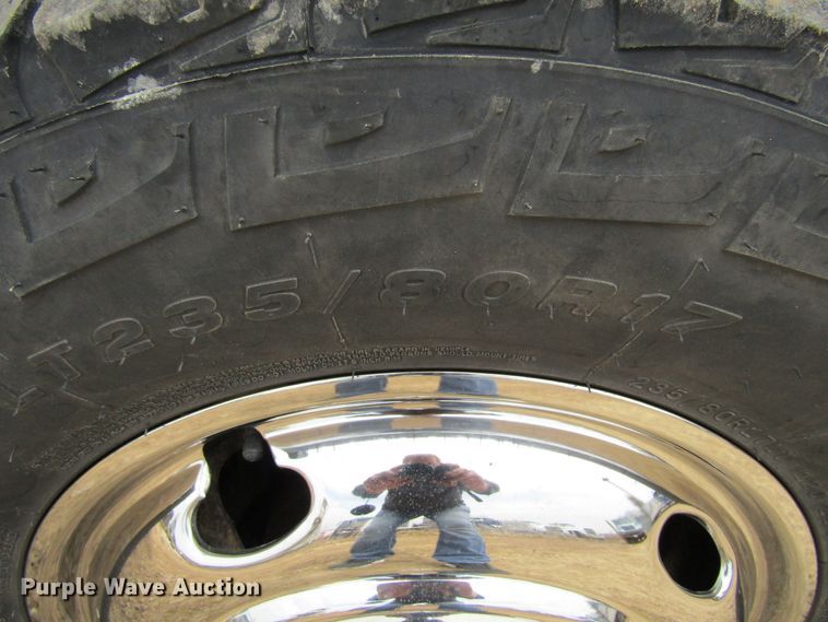 image for item FD9419 2005 Dodge Ram 3500  Quad Cab flatbed pickup truck