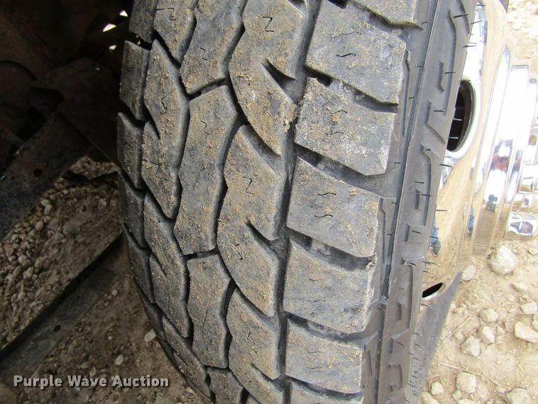 image for item FD9419 2005 Dodge Ram 3500  Quad Cab flatbed pickup truck