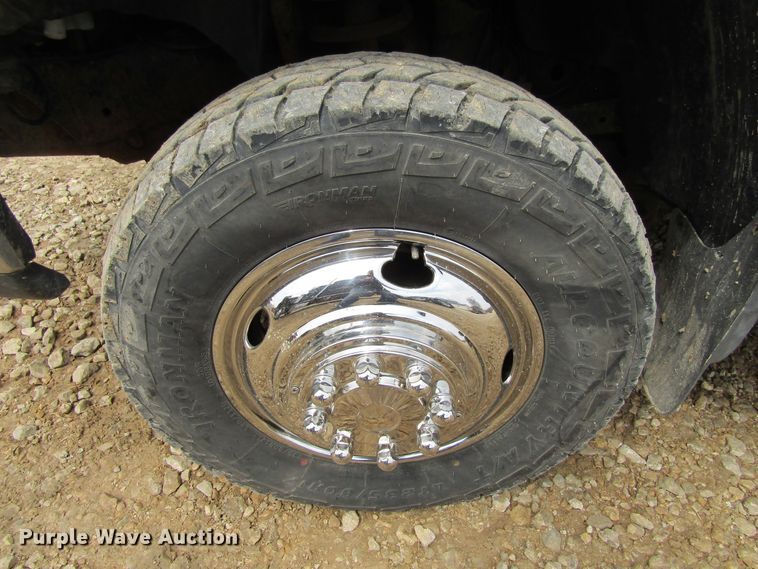 image for item FD9419 2005 Dodge Ram 3500  Quad Cab flatbed pickup truck