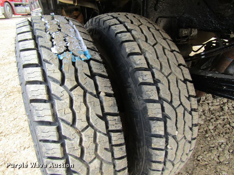 image for item FD9419 2005 Dodge Ram 3500  Quad Cab flatbed pickup truck