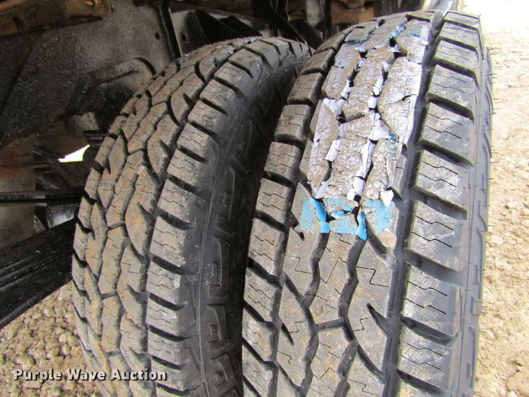 image for item FD9419 2005 Dodge Ram 3500  Quad Cab flatbed pickup truck