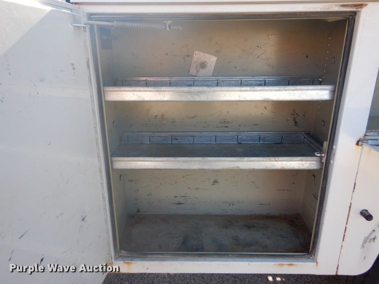 image for item GB9956 2002 Ford F350 Super Duty  Crew Cab utility bed pickup truck