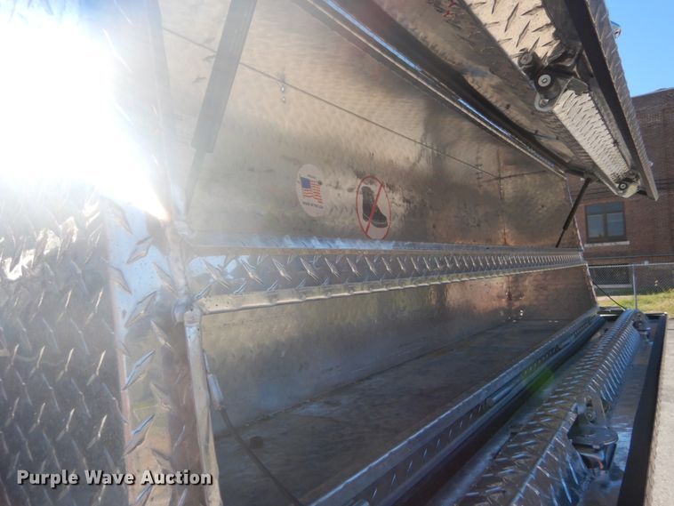 image for item GB9956 2002 Ford F350 Super Duty  Crew Cab utility bed pickup truck