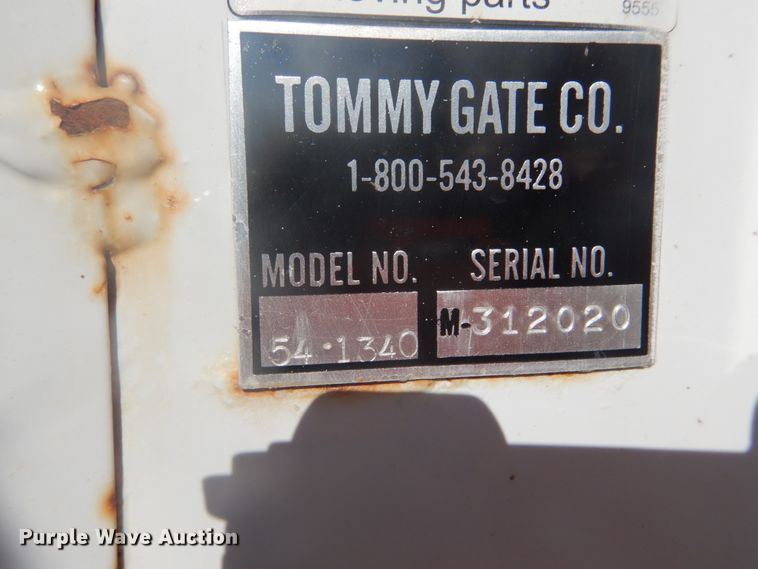 image for item GB9956 2002 Ford F350 Super Duty  Crew Cab utility bed pickup truck