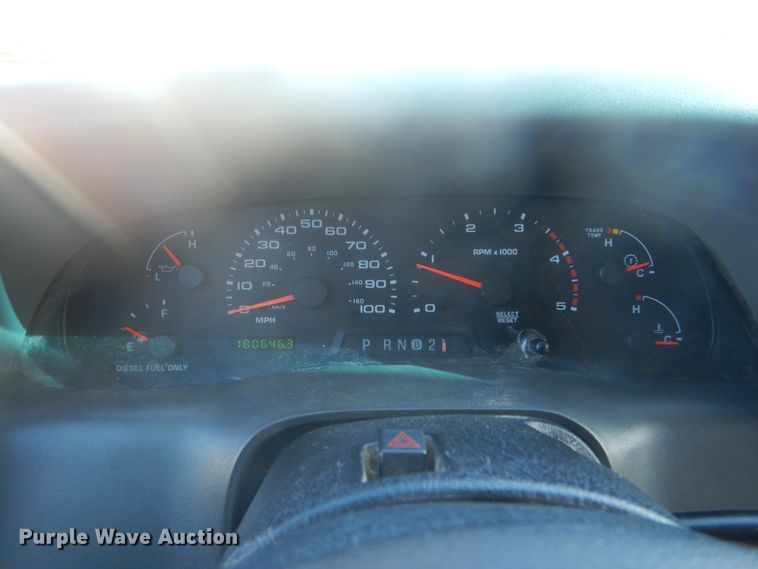 image for item GB9956 2002 Ford F350 Super Duty  Crew Cab utility bed pickup truck