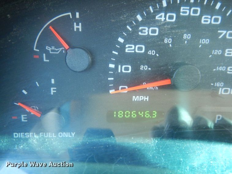 image for item GB9956 2002 Ford F350 Super Duty  Crew Cab utility bed pickup truck