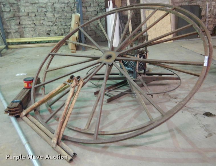 image for item GB9972 (2) hoses reels