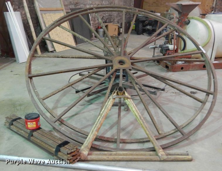 image for item GB9972 (2) hoses reels