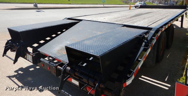 image for item GB9981 2005 B&B equipment trailer