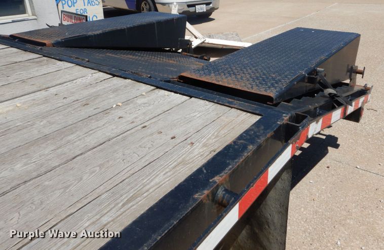 image for item GB9981 2005 B&B equipment trailer