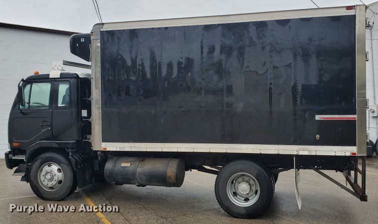image for item GB9983 2008 Nissan UD2600 refrigerated box truck