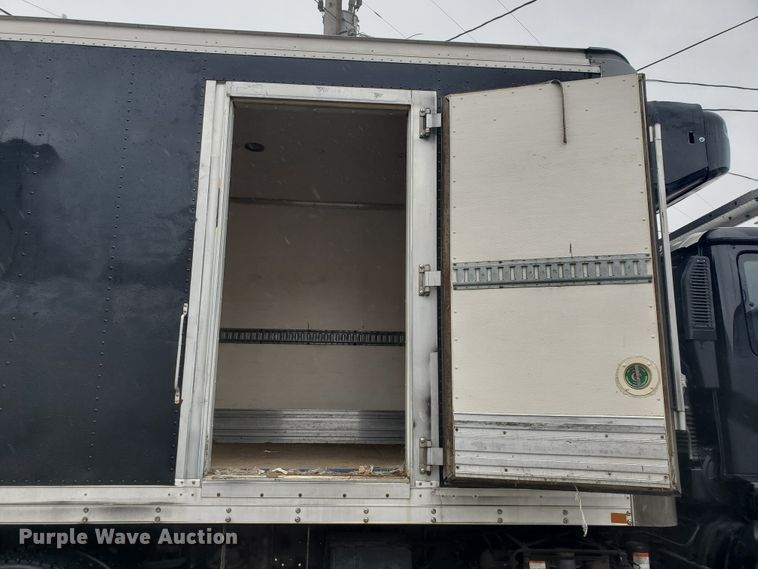 image for item GB9983 2008 Nissan UD2600 refrigerated box truck