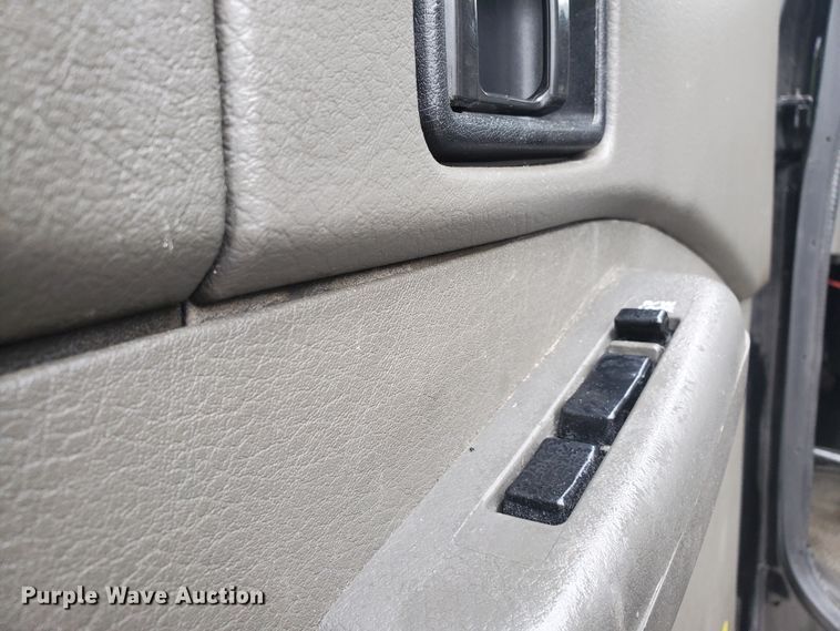 image for item GB9983 2008 Nissan UD2600 refrigerated box truck