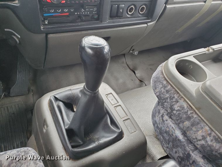 image for item GB9983 2008 Nissan UD2600 refrigerated box truck