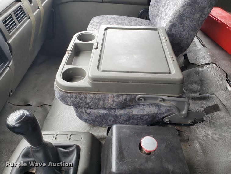 image for item GB9983 2008 Nissan UD2600 refrigerated box truck