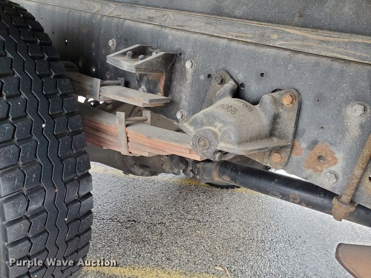 image for item GB9983 2008 Nissan UD2600 refrigerated box truck