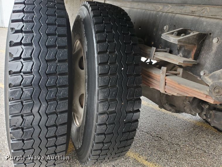 image for item GB9983 2008 Nissan UD2600 refrigerated box truck