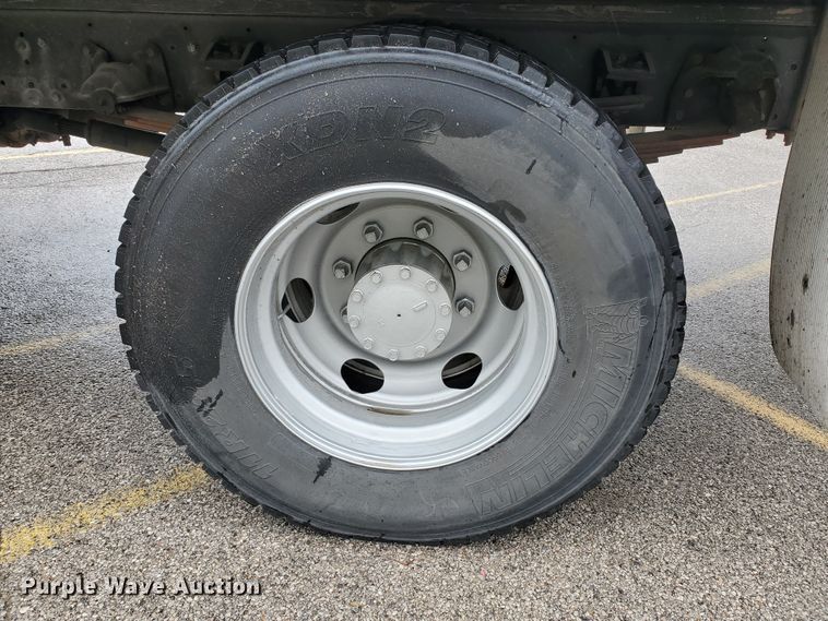 image for item GB9983 2008 Nissan UD2600 refrigerated box truck