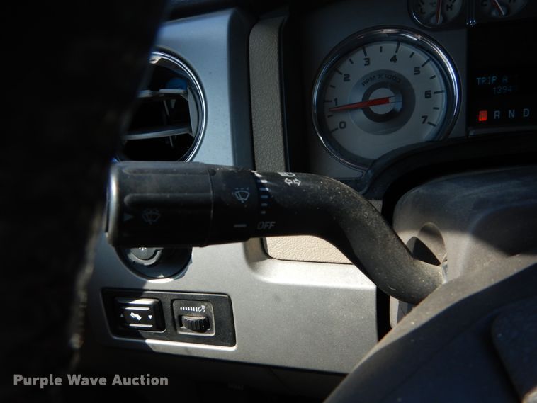 image for item GB9985 2009 Ford F150 Lariat  SuperCrew pickup truck