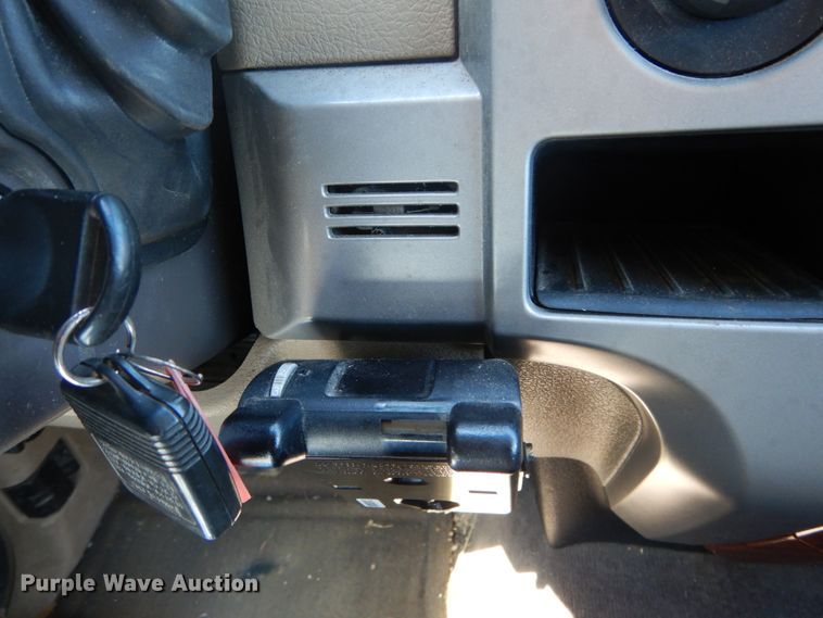 image for item GB9985 2009 Ford F150 Lariat  SuperCrew pickup truck