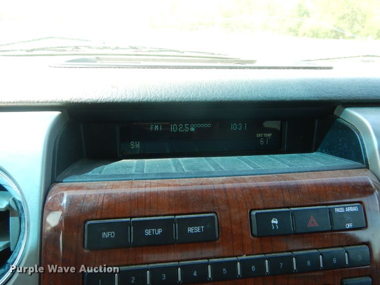 image for item GB9985 2009 Ford F150 Lariat  SuperCrew pickup truck