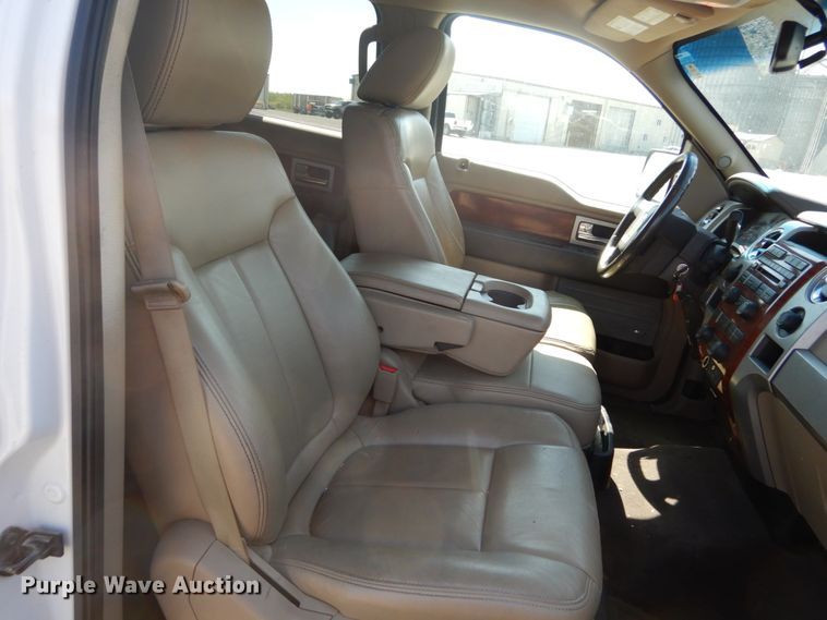 image for item GB9985 2009 Ford F150 Lariat  SuperCrew pickup truck