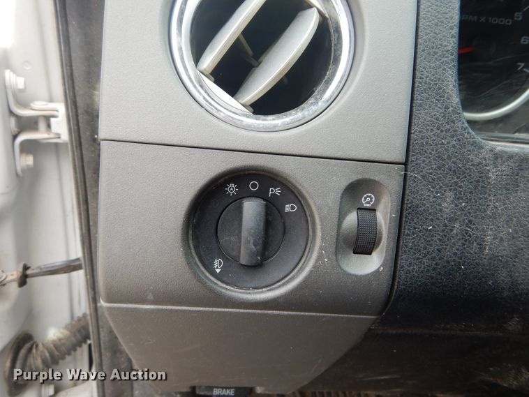 image for item GB9989 2007 Ford F150  SuperCrew pickup truck