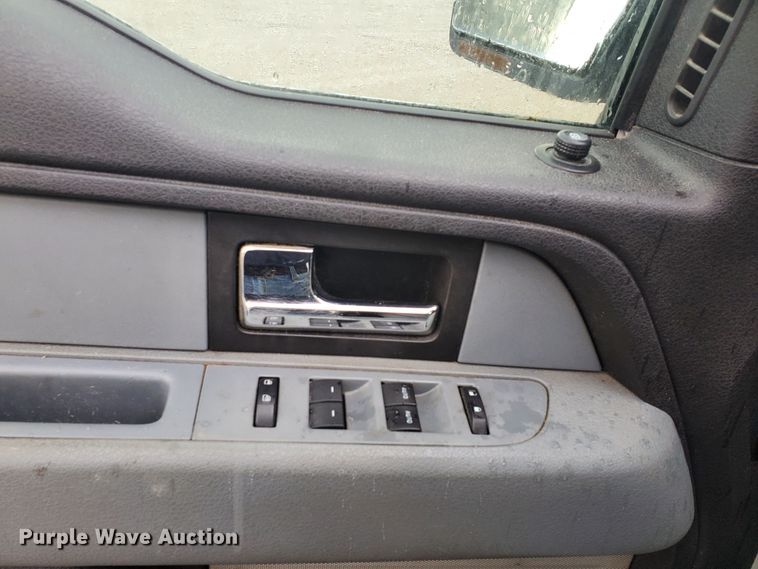 image for item GB9998 2012 Ford F150 XLT  SuperCab pickup truck