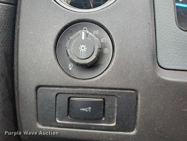 image for item GB9998 2012 Ford F150 XLT  SuperCab pickup truck