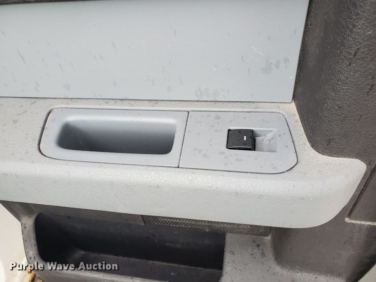 image for item GB9998 2012 Ford F150 XLT  SuperCab pickup truck