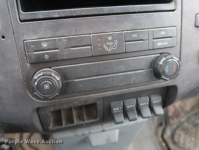 image for item GD9954 2011 Ford F350 Super Duty XL SuperCab utility bed pickup truck