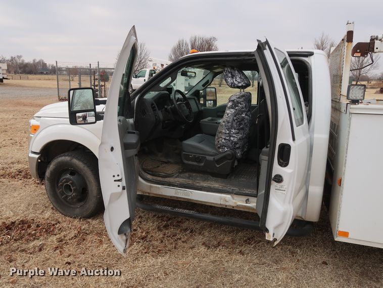 image for item GD9954 2011 Ford F350 Super Duty XL SuperCab utility bed pickup truck