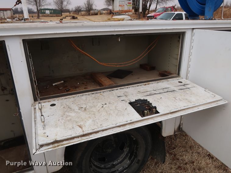 image for item GD9954 2011 Ford F350 Super Duty XL SuperCab utility bed pickup truck