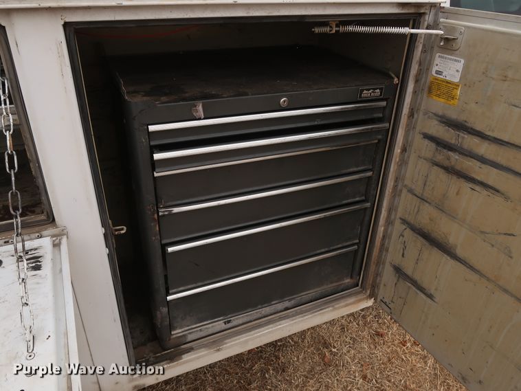 image for item GD9954 2011 Ford F350 Super Duty XL SuperCab utility bed pickup truck