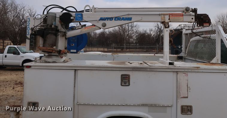 image for item GD9954 2011 Ford F350 Super Duty XL SuperCab utility bed pickup truck