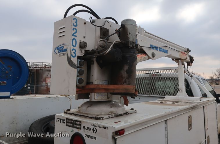 image for item GD9954 2011 Ford F350 Super Duty XL SuperCab utility bed pickup truck