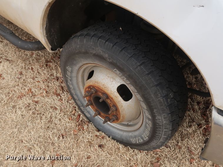 image for item GD9954 2011 Ford F350 Super Duty XL SuperCab utility bed pickup truck