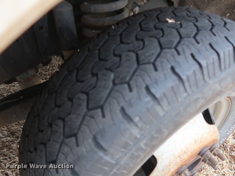 image for item GD9954 2011 Ford F350 Super Duty XL SuperCab utility bed pickup truck