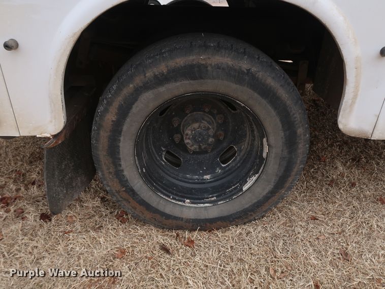 image for item GD9954 2011 Ford F350 Super Duty XL SuperCab utility bed pickup truck