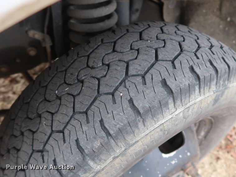 image for item GD9954 2011 Ford F350 Super Duty XL SuperCab utility bed pickup truck