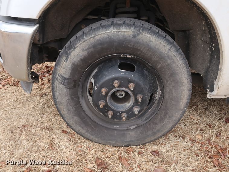 image for item GD9954 2011 Ford F350 Super Duty XL SuperCab utility bed pickup truck