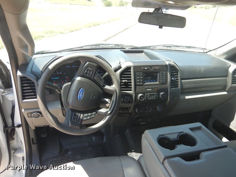 image for item GE9364 2017 Ford F250 Super Duty  SuperCab pickup truck