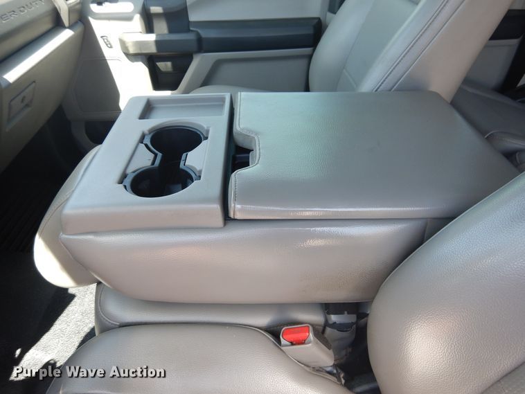 image for item GE9364 2017 Ford F250 Super Duty  SuperCab pickup truck