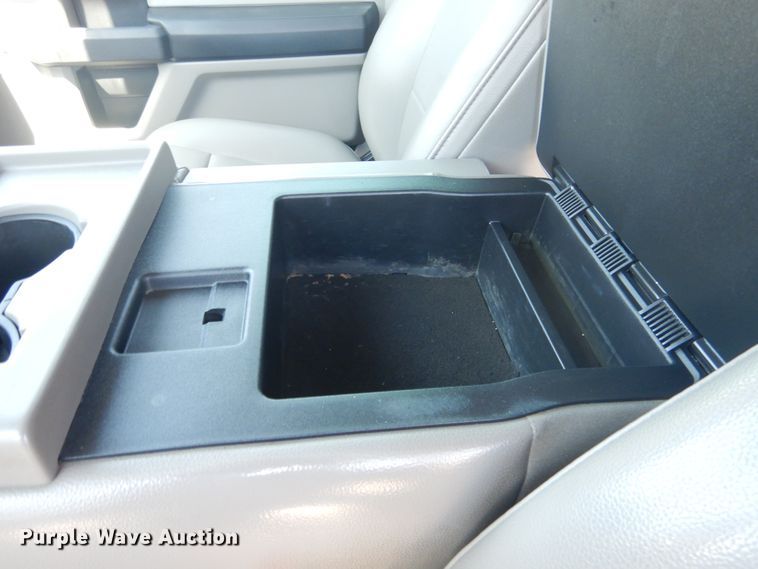 image for item GE9364 2017 Ford F250 Super Duty  SuperCab pickup truck