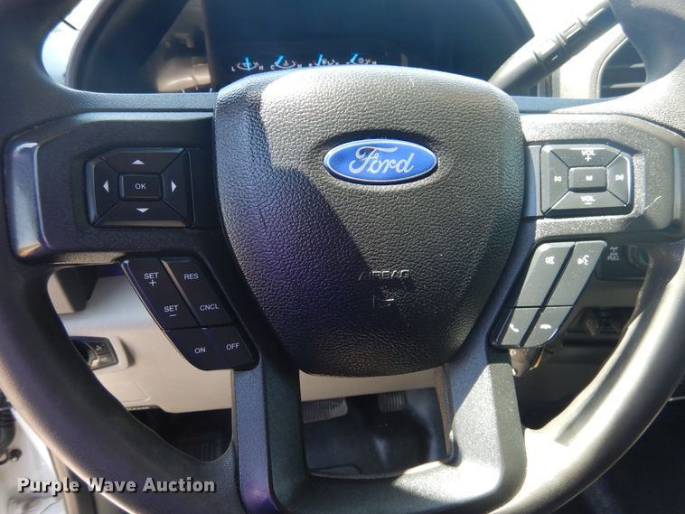 image for item GE9364 2017 Ford F250 Super Duty  SuperCab pickup truck